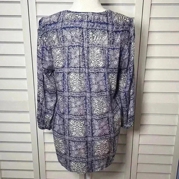 Anthropologie AKEMI + KIN Coconino 3/4 Sleeve Button Down Top Size M Blue Motif - Picture 11 of 11
